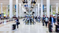 Dubai Police return AED 102,000 to Kuwaiti tourists who lost cash at airport