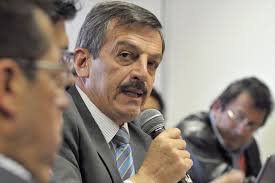 No hay que olvidar que el último cargo de Plazas Vega fue el de Director Nacional de Estupefacientes, en el año 2002, cuando el presidente Álvaro Uribe y ... - PLAZAS-VEGA-2
