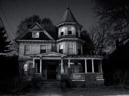 Résultat de recherche d'images pour "creepy houses haunted"
