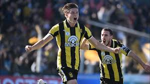 ¡Escándalo en el Fútbol! Batalla Campal y Gas Pimienta en Madryn-Morón