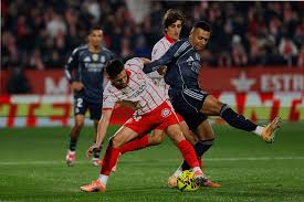 Resumen Girona vs Real Madrid: Mbappé rescata empate con sabor a Barcelona líder