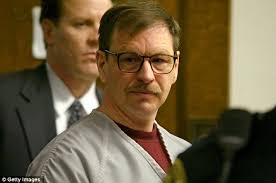 Judith Mawson on finding out husband was Green River Serial Killer Gary Ridgway | Mail Online - article-2056798-0EA4470200000578-136_634x421