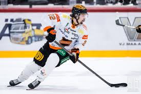 KooKoo varmisti ensimmäisen SM-mitalinsa − Oskari Luoto iski ratkaisumaalin jatkoerässä