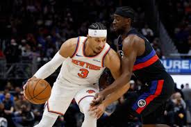 Knicks’ Josh Hart exits early after reinjuring right ankle again