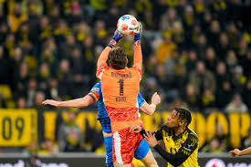 Kobel zittert und lauert – Aebischer trifft