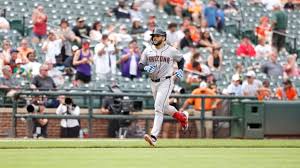 Del Castillo's go-ahead blast in 10th caps 5-RBI day to propel D-backs