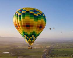 Gambar Hot air balloon rides in Napa Valley, California