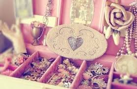 Résultat de recherche d'images pour "fashion girly"