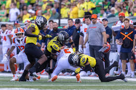 No. 1 Oregon football’s speedy, ball-hawking defense becoming its signature