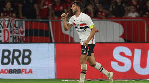 Calleri amplia lista de vítimas pelo São Paulo após marcar contra o Flamengo no Maracanã