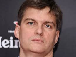 Michael Burry Refreshes Bearish Palantir Trade Even As AI Rally Strains Short Bets