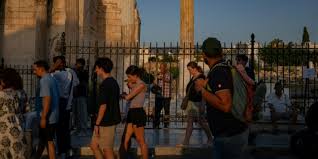 Canicule Intense à Athènes: L'Acropole Fermée!🥵🌡️ - Imagen principal del artículo