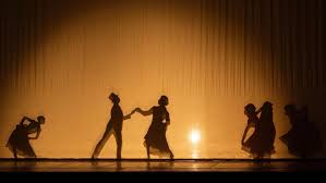 Cosa fare a Milano oggi 21 marzo: "Cenerentola" al Teatro Lirico e le Giornate di Primavera del Fai