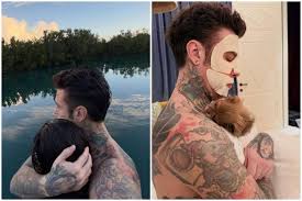 "Hai riportato luce", la dedica romantica di Fedez. Ma non per la fidanzata