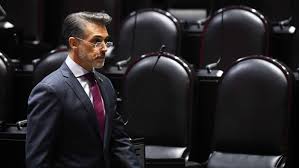 Sergio Mayer quiere volver a la Cámara de Diputados tras ser expulsado de un ‘reality show’