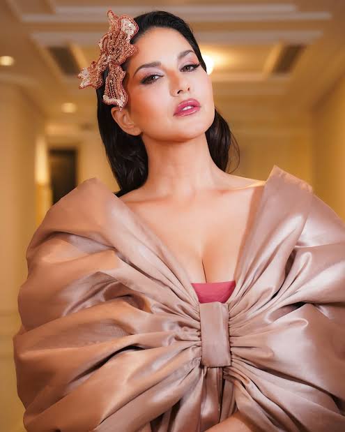 Sunny Leone at Bombay Times Fashion Week 2025 - Telugu360