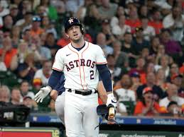 Astros' Alex Bregman leaves to ovation in possible regular-season home 
finale