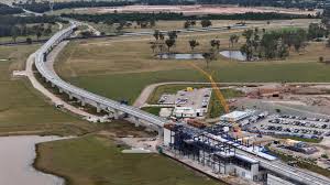 Free airport buses as Metro delays continue