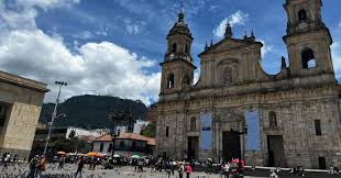 Pronóstico del Clima en Bogotá: Mañana Fría y Lluvia en la Tarde (Oct 21)
