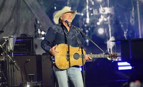 Alan Jackson to Make Rare Performance on Memorial Day