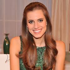 Allison Williams is juggling her role on Girls, being spokesperson for Simple Skincare, and hitting up award shows like the Golden Globes and Grammys, ... - Allison-Williams-Interview-Video