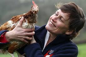 Jane Howorth from national charity the British Hen Welfare Trust feeds Liberty the last ex-battery hen to be rehomed (Pic: Getty Images) - jane-howorth-from-national-charity-the-british-hen-welfare-trust-feeds-liberty-the-last-ex-battery-hen-to-be-rehomed-pic-getty-images-180349-188290