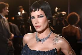 Halsey's Music Career on Hold? Label Blocks New Album!