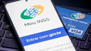 Consignado do INSS volta a ter margem de 45%, mas cartões seguem suspensos