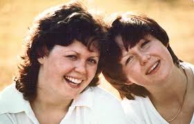 Marie Pinfield (left) pictured with her sister Shirley Moroney. Marie was diagnosed with cancer in her left breast in 2006 ... - article-2526259-15EF30C5000005DC-195_625x402