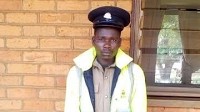 Man cornered for wearing police uniform
