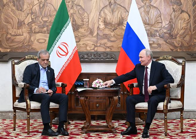 Russia secretly helps Iran develop supersonic cruise missiles as U.S. and Iran trade strikes; Strait of Hormuz back at center of conflict