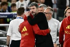 Mancini finds positives in Italy loss, accepts fans' jeers