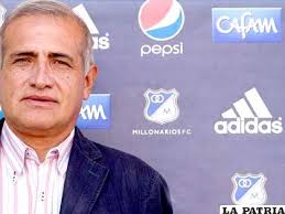 El exjugador del Millonarios y el Independiente Santa Fe Héctor Javier Céspedes, quien se desempeñaba como delegado deportivo del primero, murió hoy víctima ... - 113897_1_22