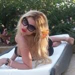 תוצאת תמונה עבור عربيات بالمايوه