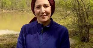 وکیل شریفه محمدی خبر داد که حکم اعدام این فعال کارگری به ۳۰ سال حبس تبدیل شده است