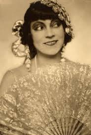 Asta Nielsen. Complete Programme and Text as PDF (Importing Asta Nielsen_Programm.pdf). Importing Asta Nielsen. Cinema-Going and the Making of the Star ... - Asta_Nielsen