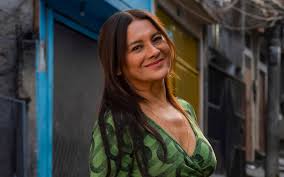 Dira Paes abre mão de descanso e deve protagonizar próxima novela das seis
