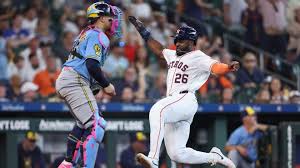 Astros 9, Brewers 2: Milwaukee catches no breaks in blowout defeat