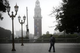 ¡Alerta Climática! Niebla, Lluvia y Calor Extremo Azotan Argentina - Imagen ilustrativa del artículo