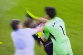 Wielki skandal w Hiszpanii! Uderzył rywala pięścią w twarz [WIDEO]