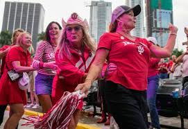 Indiana Hoosiers Fans Celebrate Championship Game in Miami and Bloomington