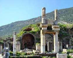 Ephesus Temple of Domitian的圖片