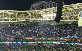 Palmeiras vs Cruzeiro: Red Card Chaos! Coach's Gamble Backfires?