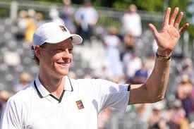 Sinner vence a Norrie en partido de exhibición previo a Wimbledon en medio de una ola de calor