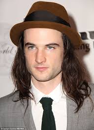 Resultado de imagem para tom sturridge