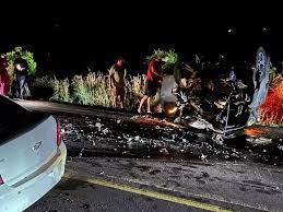 Colisão entre carro e caminhonete deixa um morto e dois feridos na BR-158