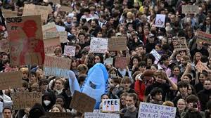 DIRECT. Mobilisation du 17 octobre : lycéens, étudiants, gilets jaunes... Des milliers de manifestants attendus dans toute la France — franceinfo