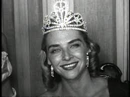 Colleen Kay Hutchins as Miss America 1952 - tve70509-19520000-1823