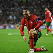 Cristiano Ronaldo impressiona em batidas de falta no treino de Portugal; veja vídeo