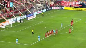 La clase del capitán: Yoshimar Yotún anotó de penal para Cristal y silenció a Universitario [VIDEO]